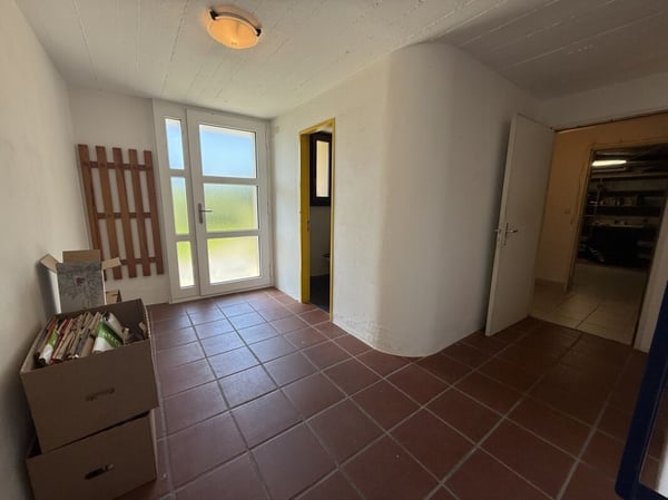 4,5-Zimmer-Einfamilienhaus mit  1 überdachter Parkplatz 7