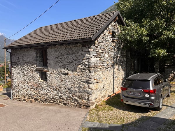 Zwei historische Gebäude mit privatem Innenhof im Herzen von Gordevio 15