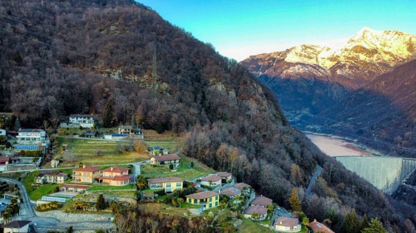 Baugrundstück mit Ausblick auf die Bergen 2
