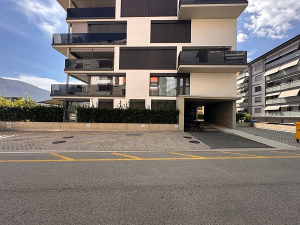 Modernes Penthouse mit 40 m² Terrasse und Panoramablick über Locarno 26