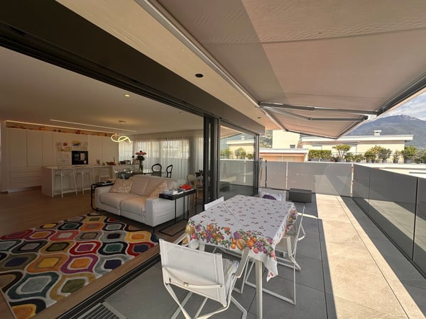 Modernes Penthouse mit 40 m² Terrasse und Panoramablick über Locarno 24