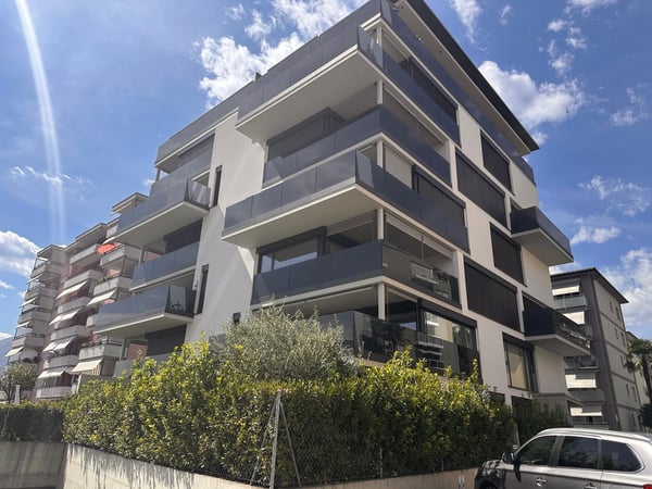 Modernes Penthouse mit 40 m² Terrasse und Panoramablick über Locarno 27