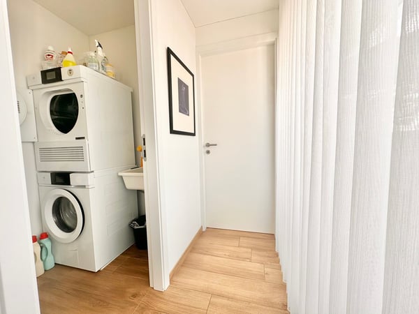 Modernes Penthouse mit 40 m² Terrasse und Panoramablick über Locarno 19