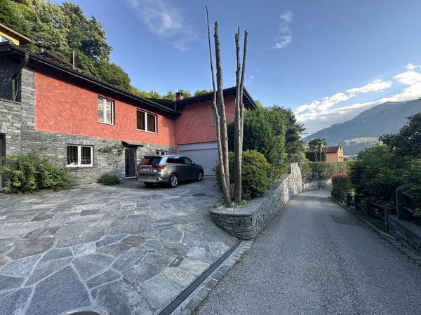 EXKLUSIVE VILLA ZWISCHEN NATUR, LUXUS UND ATEMBERAUBENDEM PANORAMA 32