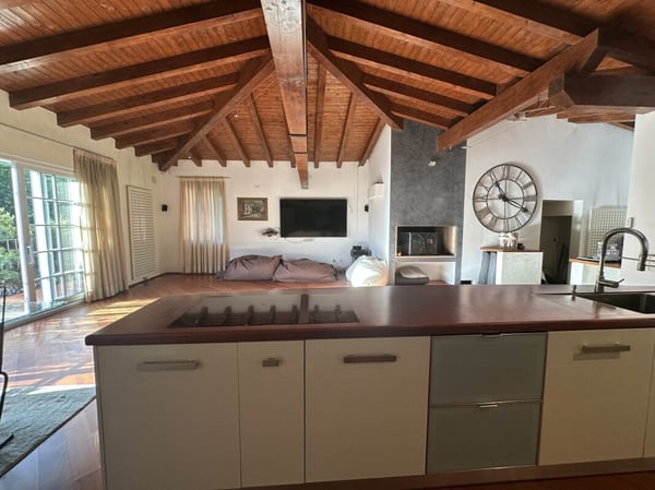 EXKLUSIVE VILLA ZWISCHEN NATUR, LUXUS UND ATEMBERAUBENDEM PANORAMA 9