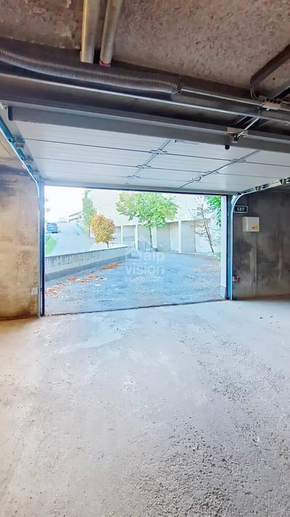 OPPORTUNITÉ RARE: PARKING COUVERT AU CENTRE DE VEYSONNAZ 6