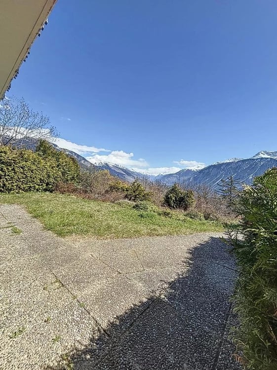 Charmant chalet mitoyen avec vue et ensoleillement exceptionnel 13