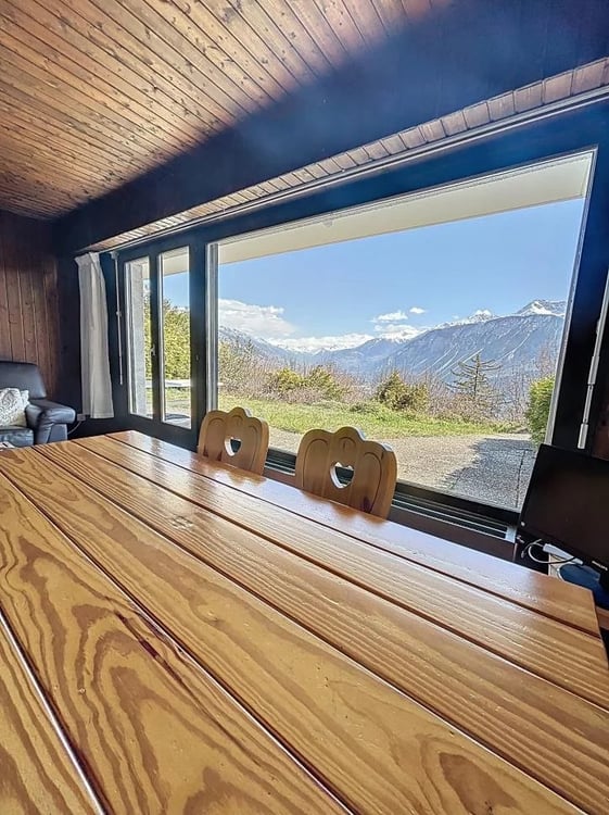Charmant chalet mitoyen avec vue et ensoleillement exceptionnel 3