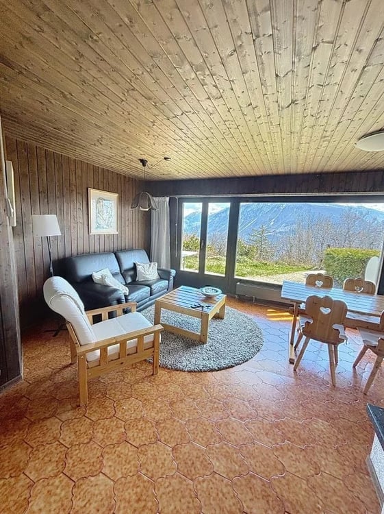 Charmant chalet mitoyen avec vue et ensoleillement exceptionnel 1