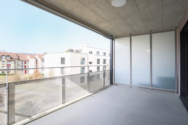 MODERNE 5.5 Zimmer-Wohnung mit GROSSZÜGIGEM Balkon zu vermieten 10