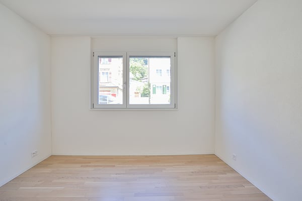 GROSSZÜGIGE 3.5 Zimmer-Wohnung mit Sitzplatz 6