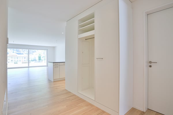 GROSSZÜGIGE 3.5 Zimmer-Wohnung mit Sitzplatz 4