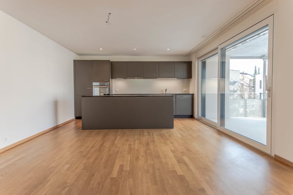 Zentrales Wohnen mit grossem Balkon 1