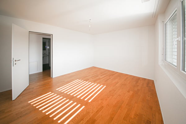 HELLE 3.5 Zimmer-Wohnungen mit GROSSZÜGIGEM Balkon zu vermieten 4