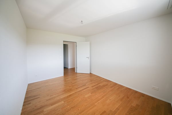 HELLE 3.5 Zimmer-Wohnungen mit GROSSZÜGIGEM Balkon zu vermieten 5