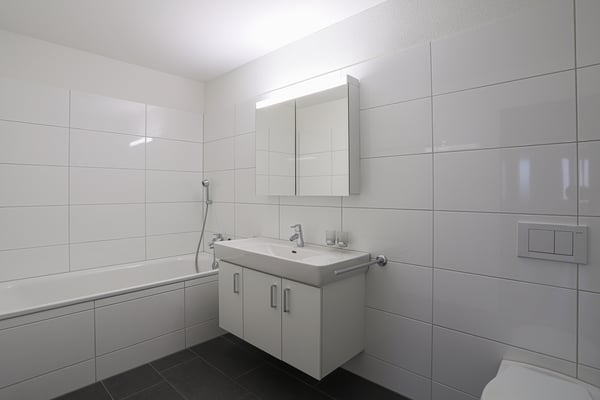 HELLE 3.5 Zimmer-Wohnungen mit GROSSZÜGIGEM Balkon zu vermieten 9