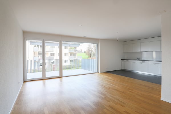 HELLE 3.5 Zimmer-Wohnungen mit GROSSZÜGIGEM Balkon zu vermieten 3