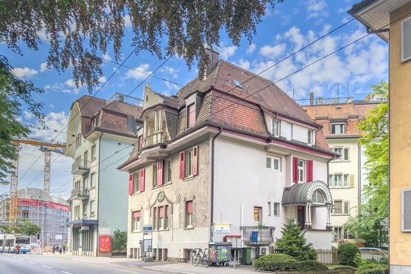 Altbaucharme trifft Rendite - Wohn- und Geschäftshaus an Toplage 1