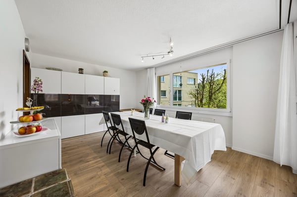 Freistehendes EFH mit 6.5 Zimmer und viel Umschwung 3