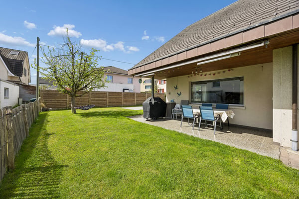 Freistehendes EFH mit 6.5 Zimmer und viel Umschwung 2