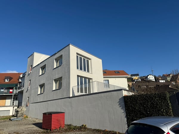Moderne 1.5-Zimmer-Wohnung mit Balkon in Niedergoesgen 1