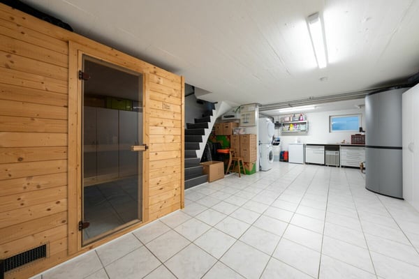 Traumhaft schöne & renovierte Doppelhaushälfte am Waldrand bei Schönbühl zu verkaufen 8