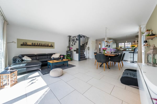 Traumhaft schöne & renovierte Doppelhaushälfte am Waldrand bei Schönbühl zu verkaufen 2