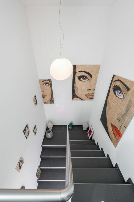 Exklusives Wohnerlebnis mit Weitblick: Modernisiertes Raumwunder in Belp
