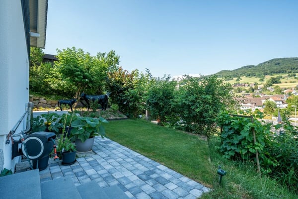 Nachhaltiges Wohnen mit Weitblick in Läufelfingen 12