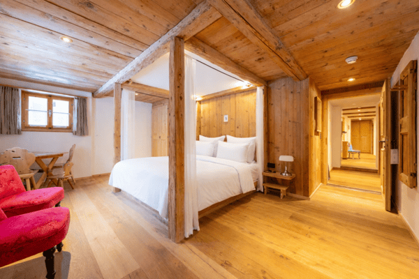 EINMALIGE CHANCE: Crusch Alba - betriebsbereites Hotelensemble in S-Charl 8