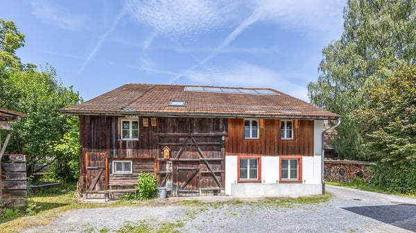 Familienhaus mit Charakter, Geschichte und viel Raum in Effretikon 5