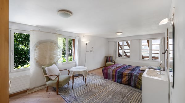 Familienhaus mit Charakter, Geschichte und viel Raum in Effretikon 8