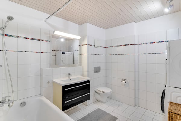 5.5-Zimmer-Maisonette-Traum: Rückzugsort mit Aussicht in Dinhard 11