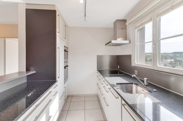 5.5-Zimmer-Maisonette-Traum: Rückzugsort mit Aussicht in Dinhard 2