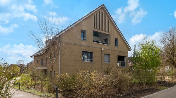 Wohnen wie im eigenen Haus - hell, grosszügig und privat 1