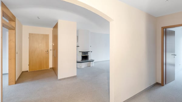 Grosszügige Wohnung an ruhiger Lage - mit Balkon & Cheminée 6