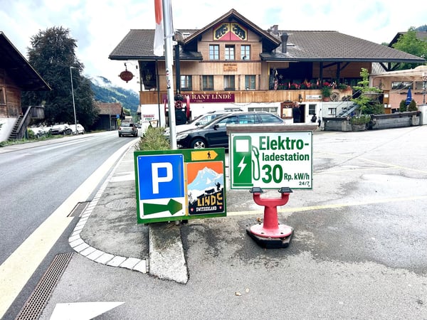 Restaurant Linde – Charmantes Gastronomieobjekt an der Hauptstrasse in Erlenbach im Simmental 1