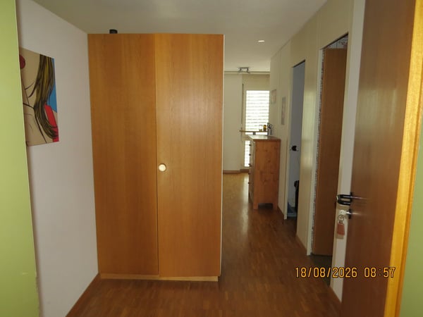 Sonnige 2.5-Parterre-Wohnung mit gepflegtem Aussenbereich 2