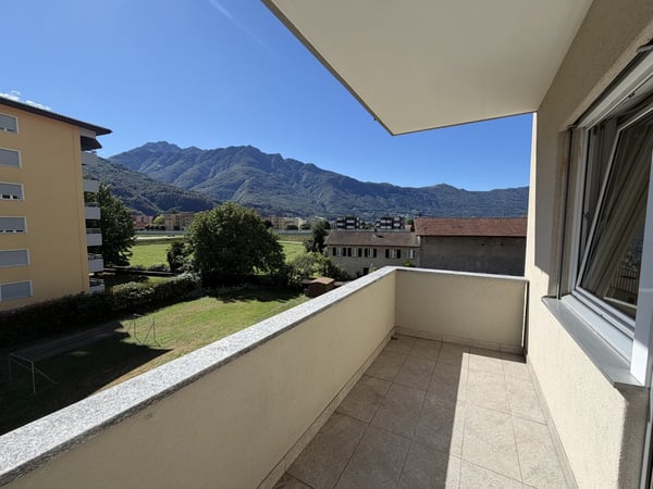 Luminoso appartamento di 3.5 locali a Bellinzona 1