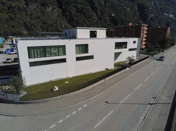 NUOVO CENTRO PRADA A BIASCA (ultimo spazio libero) 2