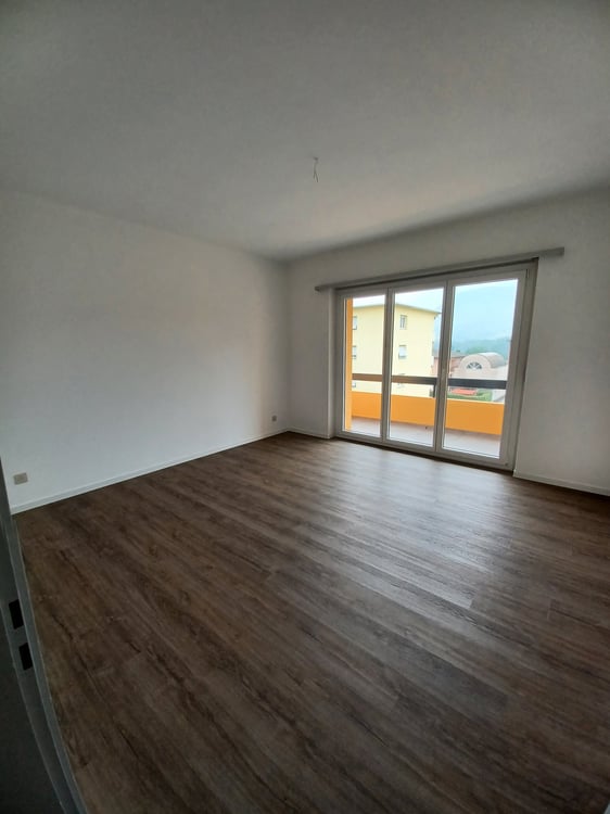 Luminoso appartamento di 3.5 locali ad Arbedo-Castione 5
