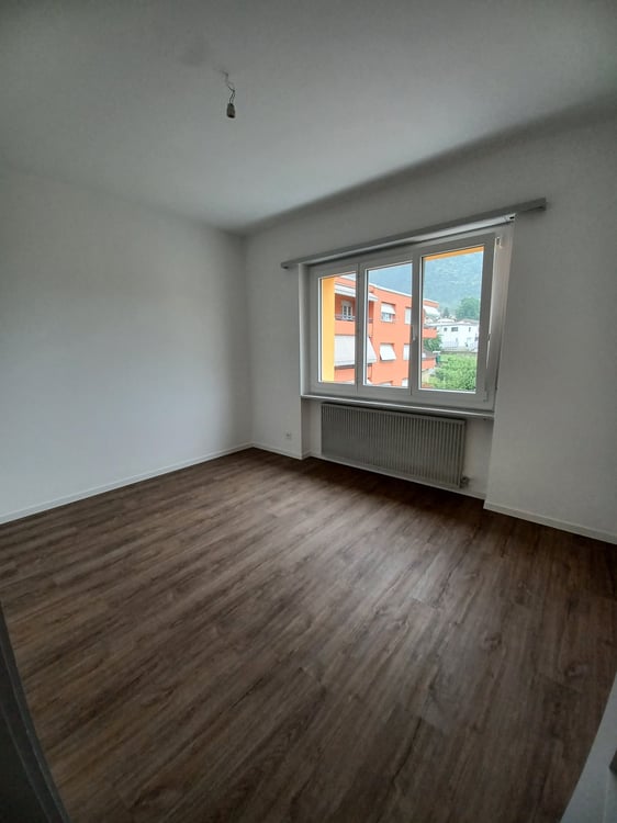Luminoso appartamento di 3.5 locali ad Arbedo-Castione 6