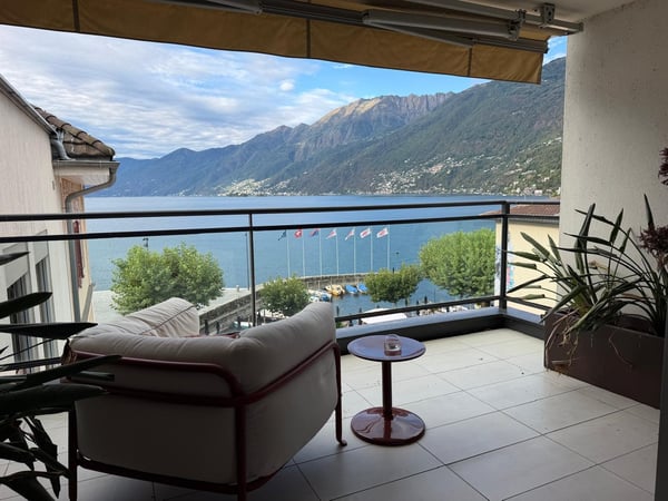 Elegante appartamento di 4 locali con vista lago nel cuore di Ascona 8