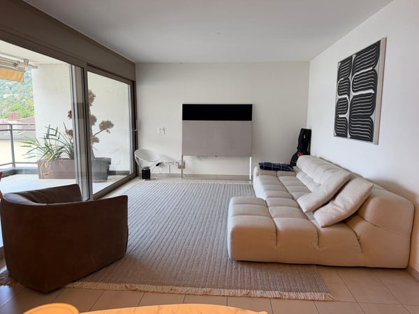 Elegante appartamento di 4 locali con vista lago nel cuore di Ascona 5