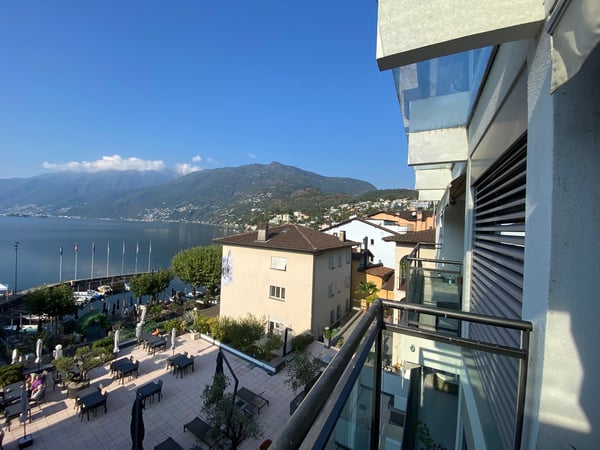 Elegante appartamento di 4 locali con vista lago nel cuore di Ascona 1