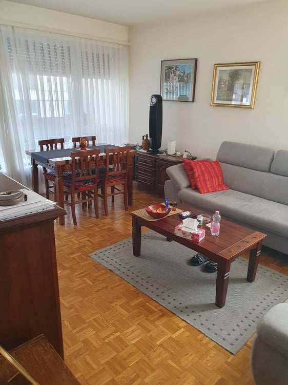 Appartamento di 4 locali con balcone e vista panoramica a Paradiso 1