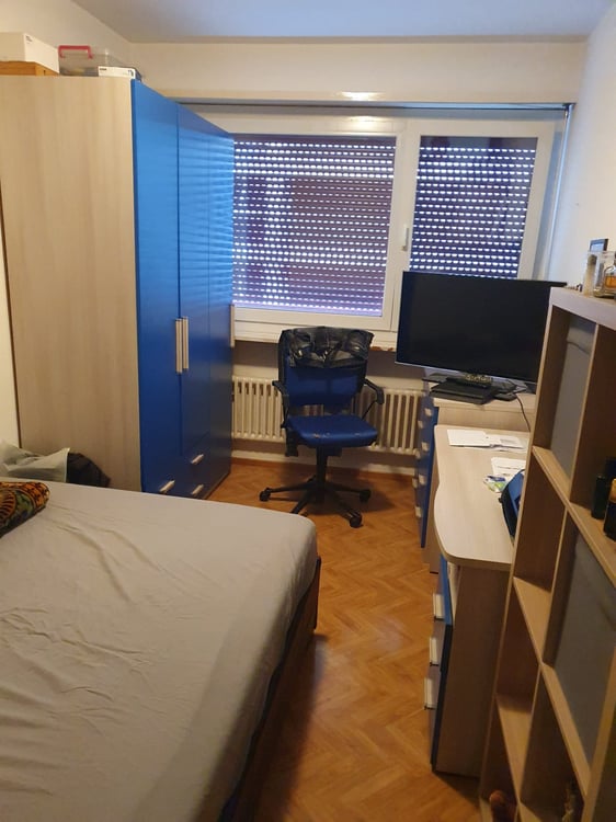 Appartamento di 4 locali con balcone e vista panoramica a Paradiso 3