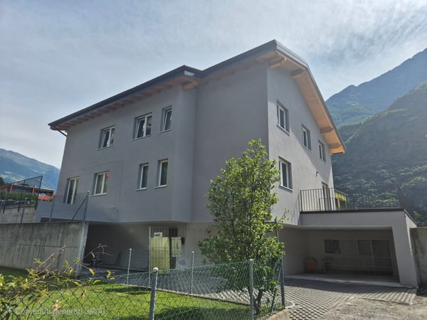 Casa bifamiliare moderna in costruzione a Biasca 2