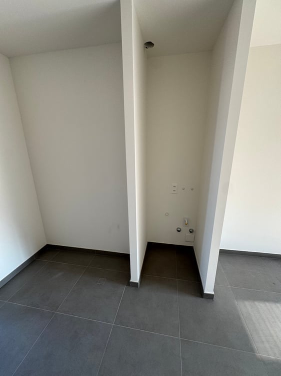 Attico in affitto a Chiasso – Vista panoramica e comfort moderno 4