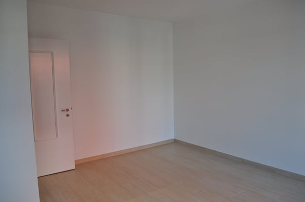 Monolocale parzialmente arredato a Lugano, disponibile subito 4